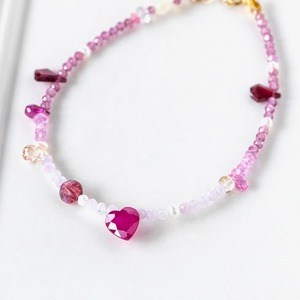 紅の花あかり｜ハートルビーと彩りサファイアのブレスレット 14kgf