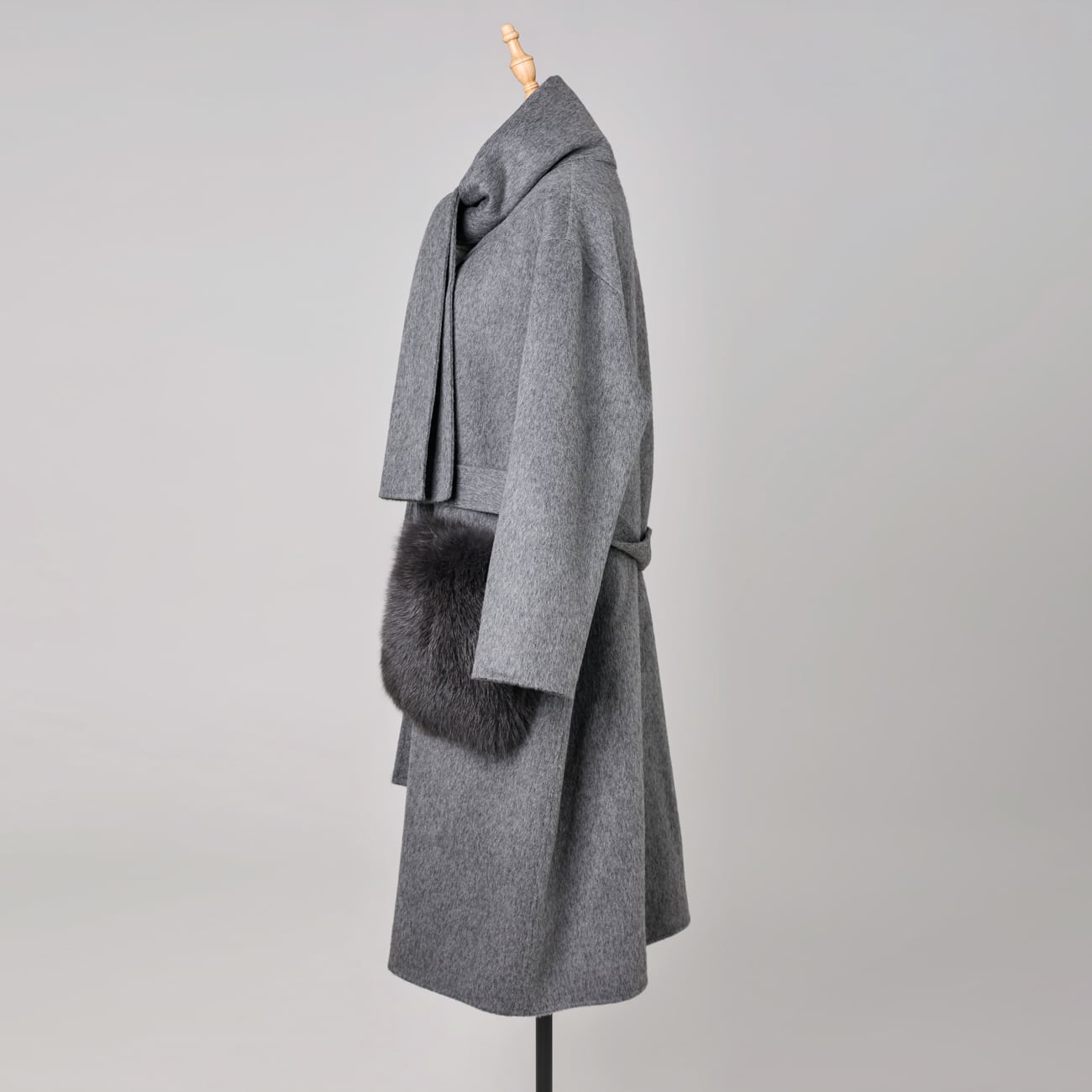 ストール＆フォックスファーポケット付き ウールロングコート SPS-2025