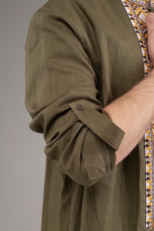 ウクライナ刺繍ヴィシヴァンカ　クロスステッチ手刺繍　Lサイズ　メンズ