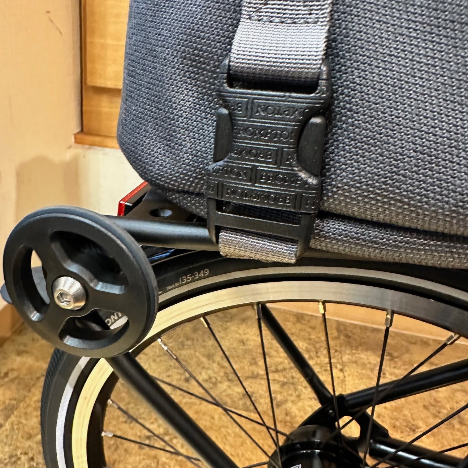 Borough Roller Rack Bag Dark Grey | LORO ONLINE STORE