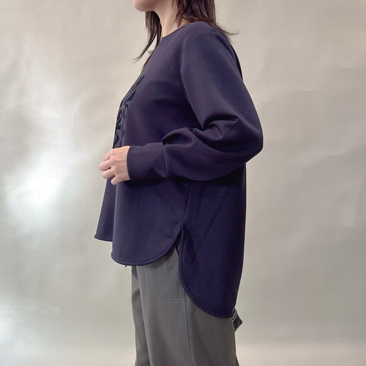 フロントプリントプルオーバー