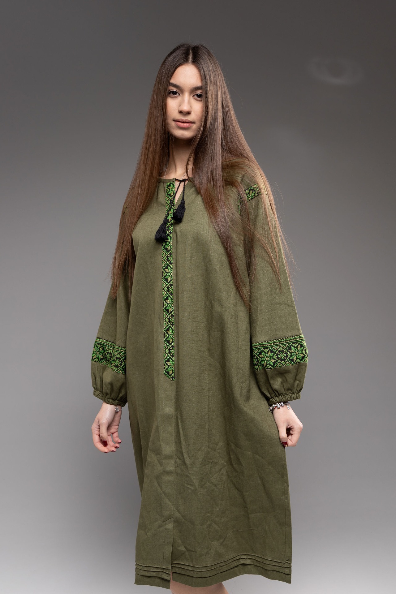 ウクライナ刺繍ヴィシヴァンカ　手刺繍　クロスステッチ　麻　レディース・フリーサイズ - 4