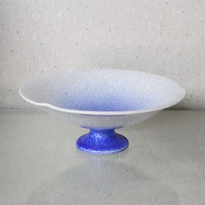 【送料無料】有田焼　6.5寸高台皿　藍染水滴（木箱付）　18-072