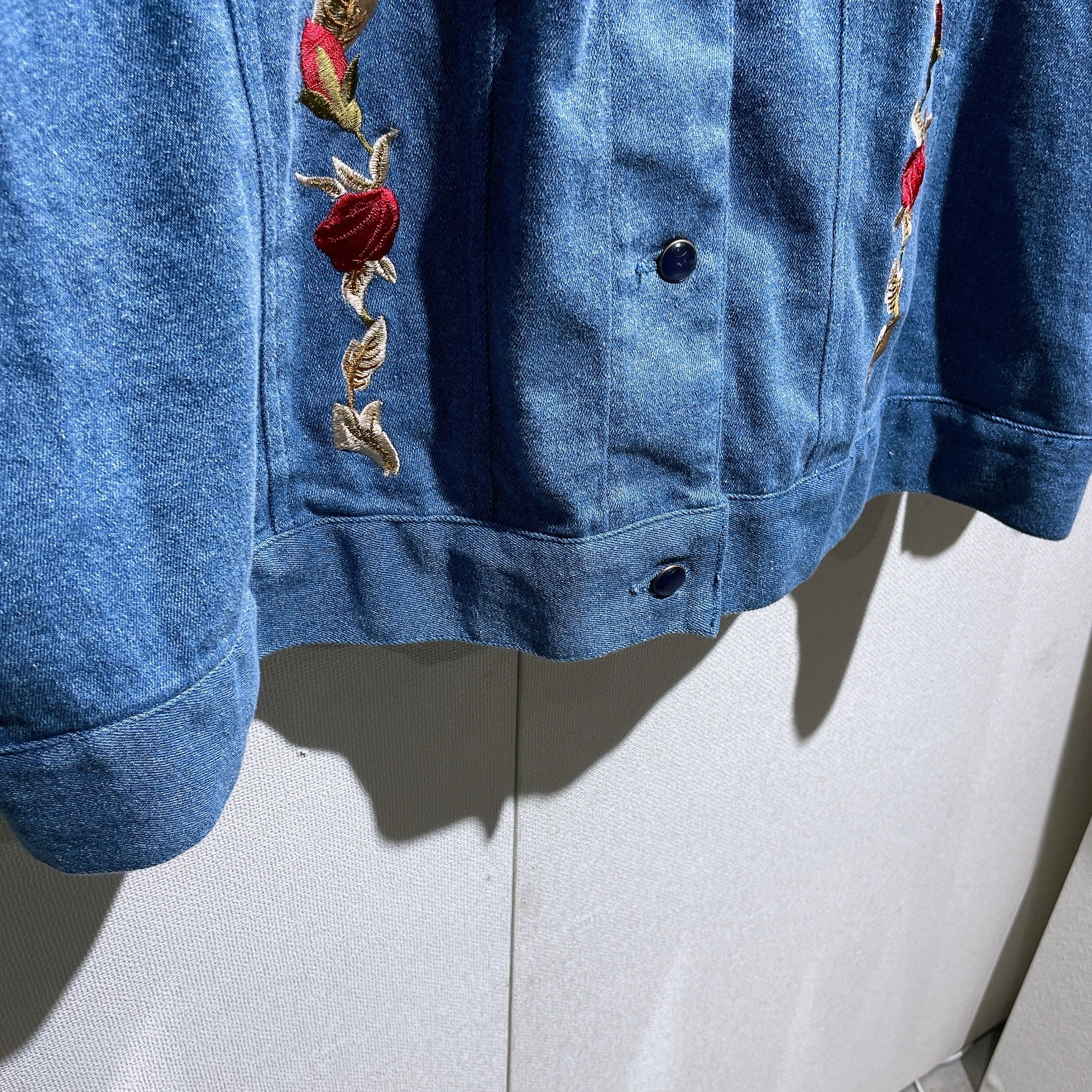Beautiful Botanical flower embroidery vintage western denim shirt jacket