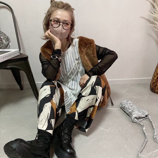 geometric pattern relax pants