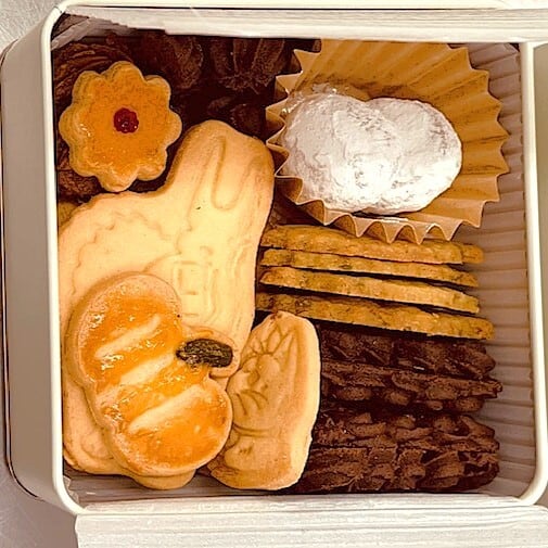 りすのチョコレート屋さん 秋のクッキー缶 | 盛岡クラフトチョコ専門