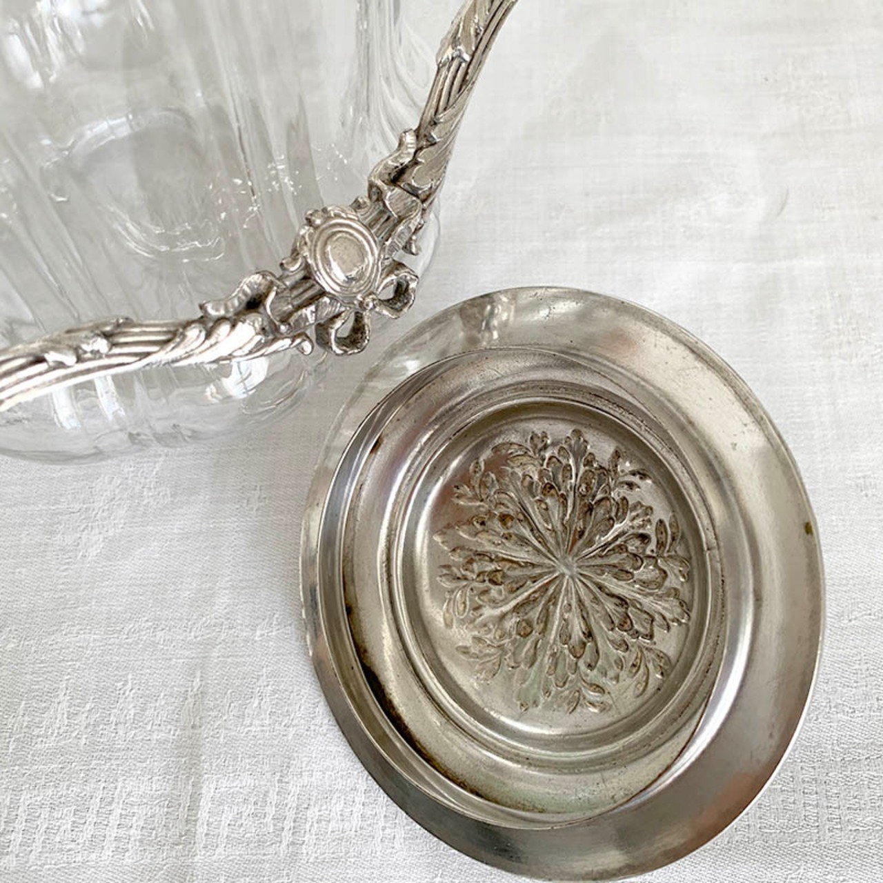 ビスケットジャー　クッキーポット　ガラスボット　蓋付き　エレガントな持ち手 12twcu24