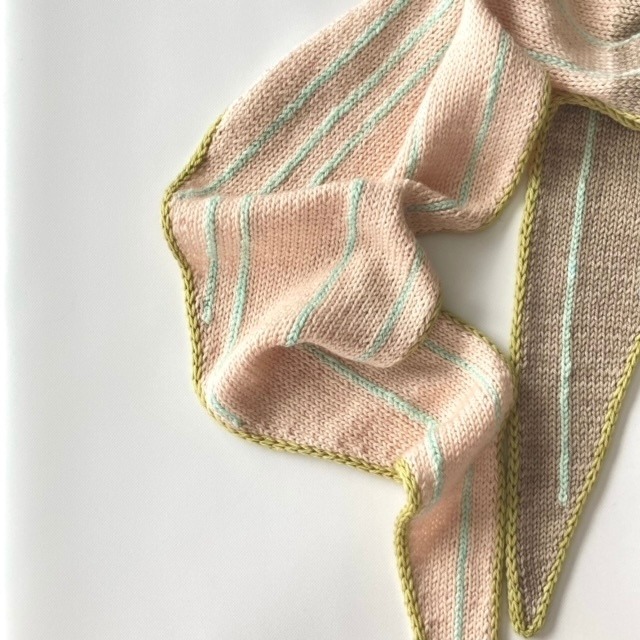 Aril Mini Shawl パターンについて