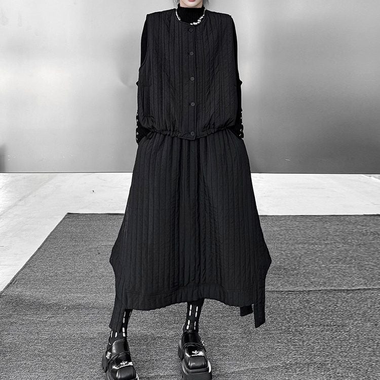 BLACK QUILTING DESIGN VEST & LONG SKIRT 1color M-15504