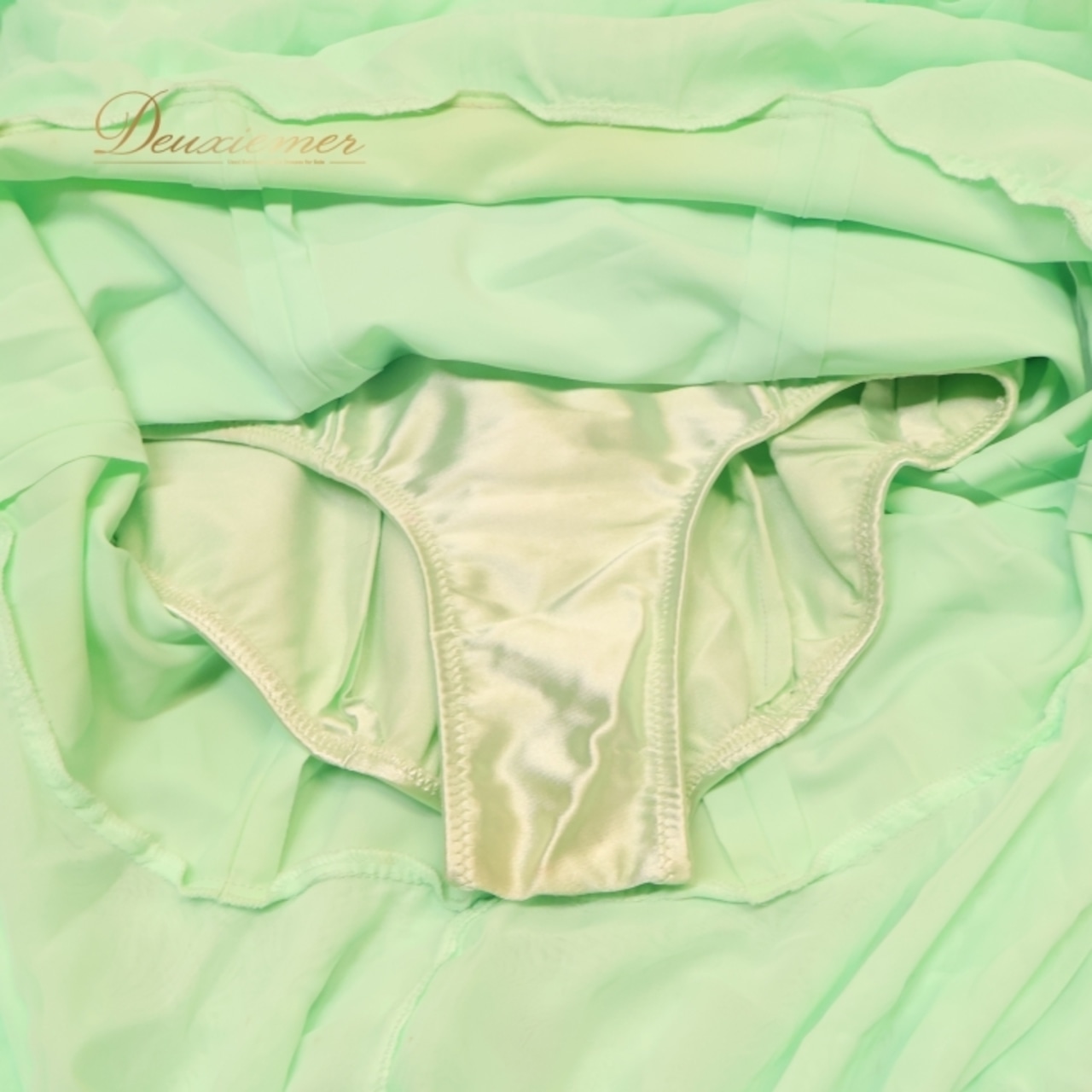 社交ダンス 衣装 スタンダードドレス ワンピース スタンダード 緑 エメラルドグリーン レース デモ 競技 ダンス パーティ 発表会 綺麗 上品 落ち感 グリーン系 ブルー系 シンプル 明るい 優雅 おしゃれ パフォーマンス