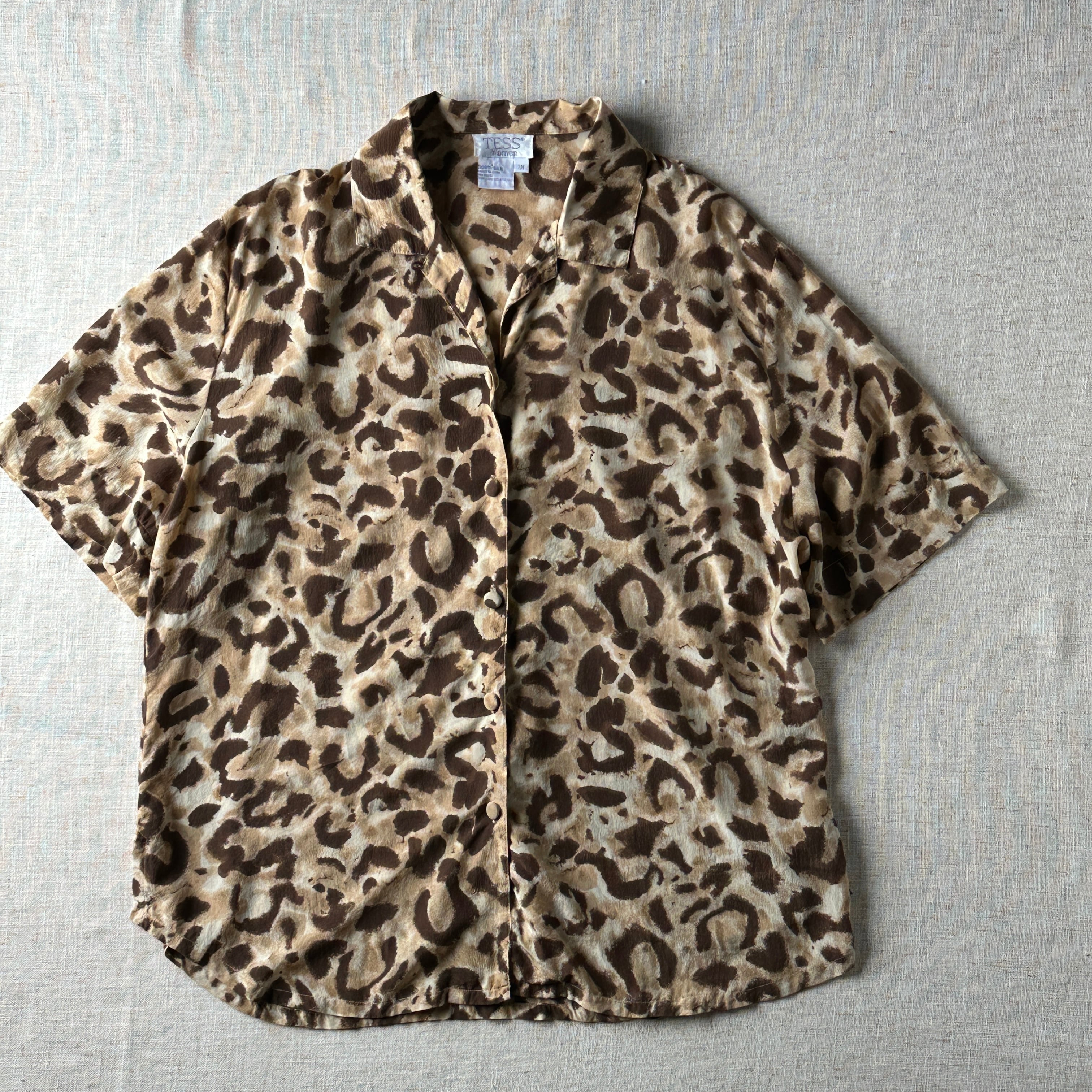 90s–00s TESS Women 100% Silk Leopard Print Shirt / Unisex L–XL