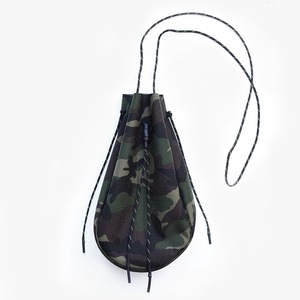 吉岡衣料店 drawstring bag (サコッシュ)【Lサイズ】camo (バッグ)