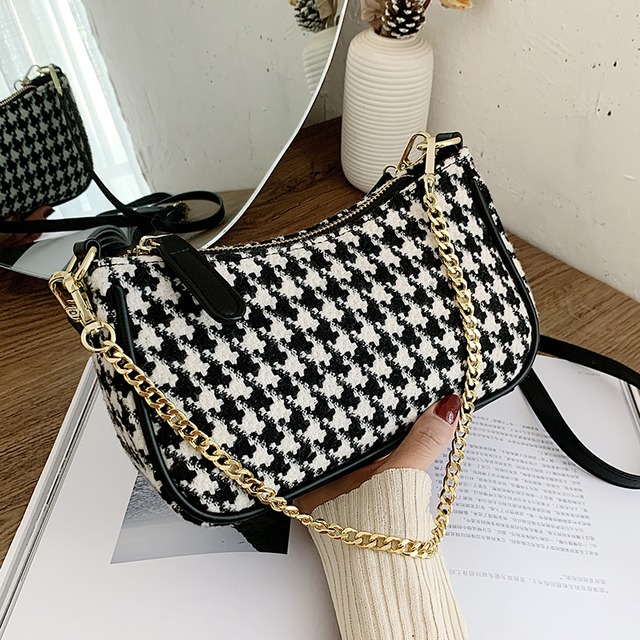 チェーンスモールバッグウィメンズバッグ2020人気のトレンディなワンショルダーアンダーアームバッグネットレッドオールマッチメッセンジャーバッグ Tiancai_Wing_Bag79702404354