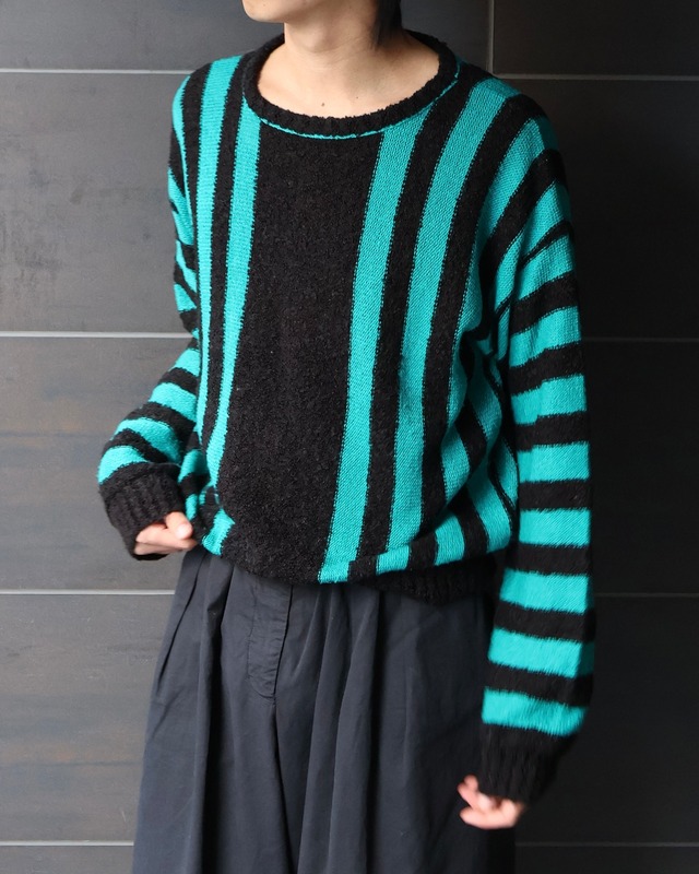 short length design knit