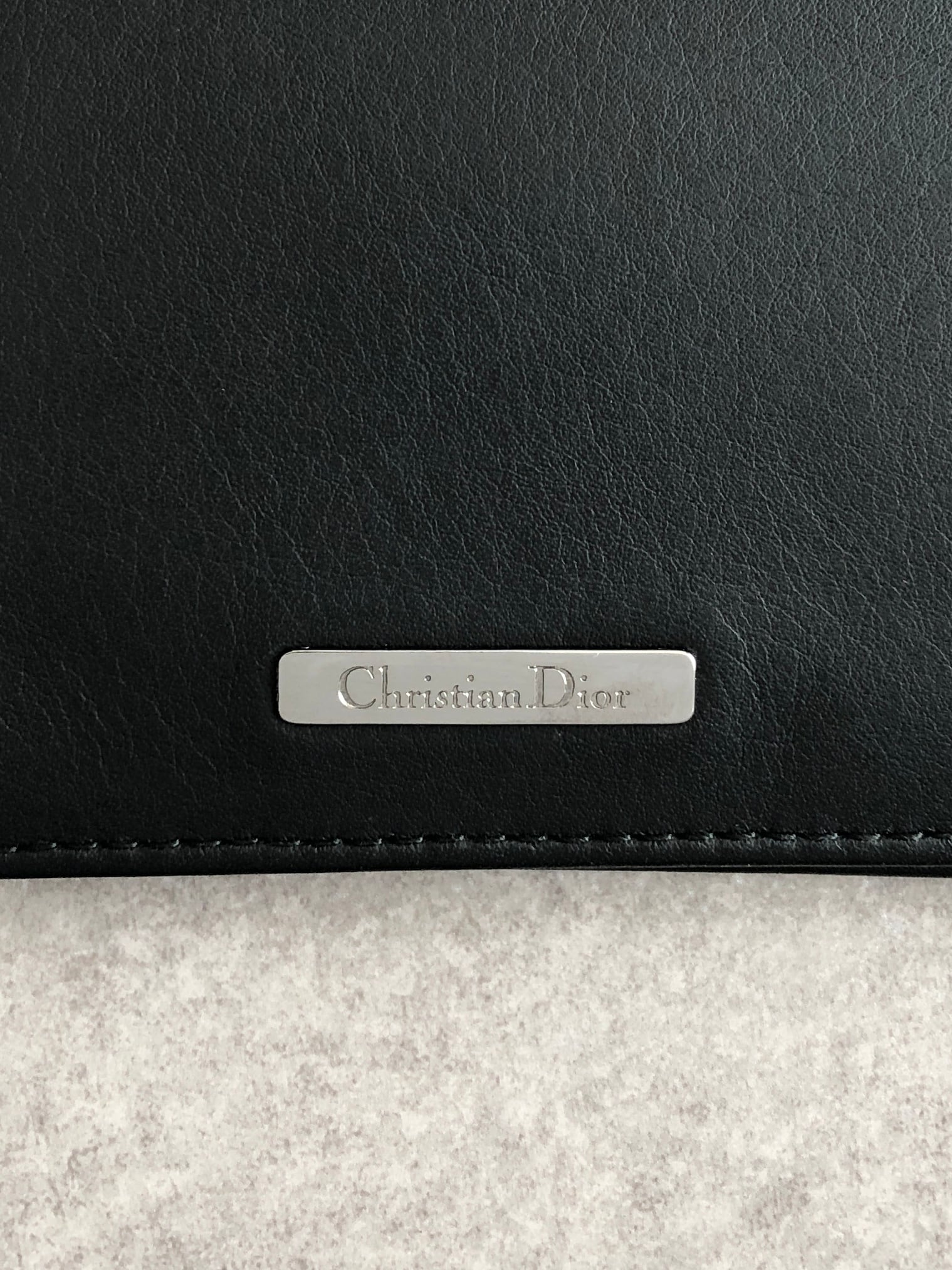 Christian Dior クリスチャン ディオール 財布 ブラック プレートロゴ