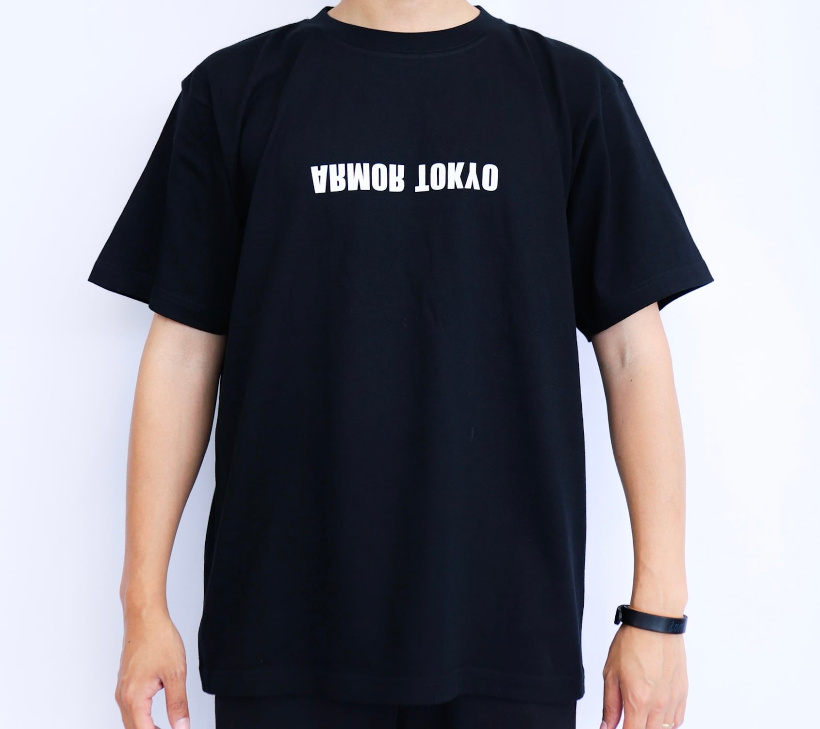 Mirror Logo/ T-Shirt【黒・白】 | ARMOR TOKYOオンラインショップ