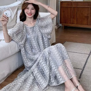 【送料無料】 ロングワンピ マキシ 大きい ゆったり 半袖 ランタンスリーブ Uネック ラウンドネック Aライン フレア プルオーバー 透け感 シースルー 薄手生地 エレガント 可愛い 大人可愛い きれいめ シンプル カジュアル コンサバ 華やか 大人 上品 おしゃれ お洒落 主役級 こなれ感 高見え フェミニン ガーリー 夏 レディース 女性用 ママ 30代 40代 デート お出かけ 女子会 お呼ばれ 休日 お茶会 授業参観 ファッション コーデ スタイル 楽ちん 体型カバー 脚長 着痩せ 垢抜け