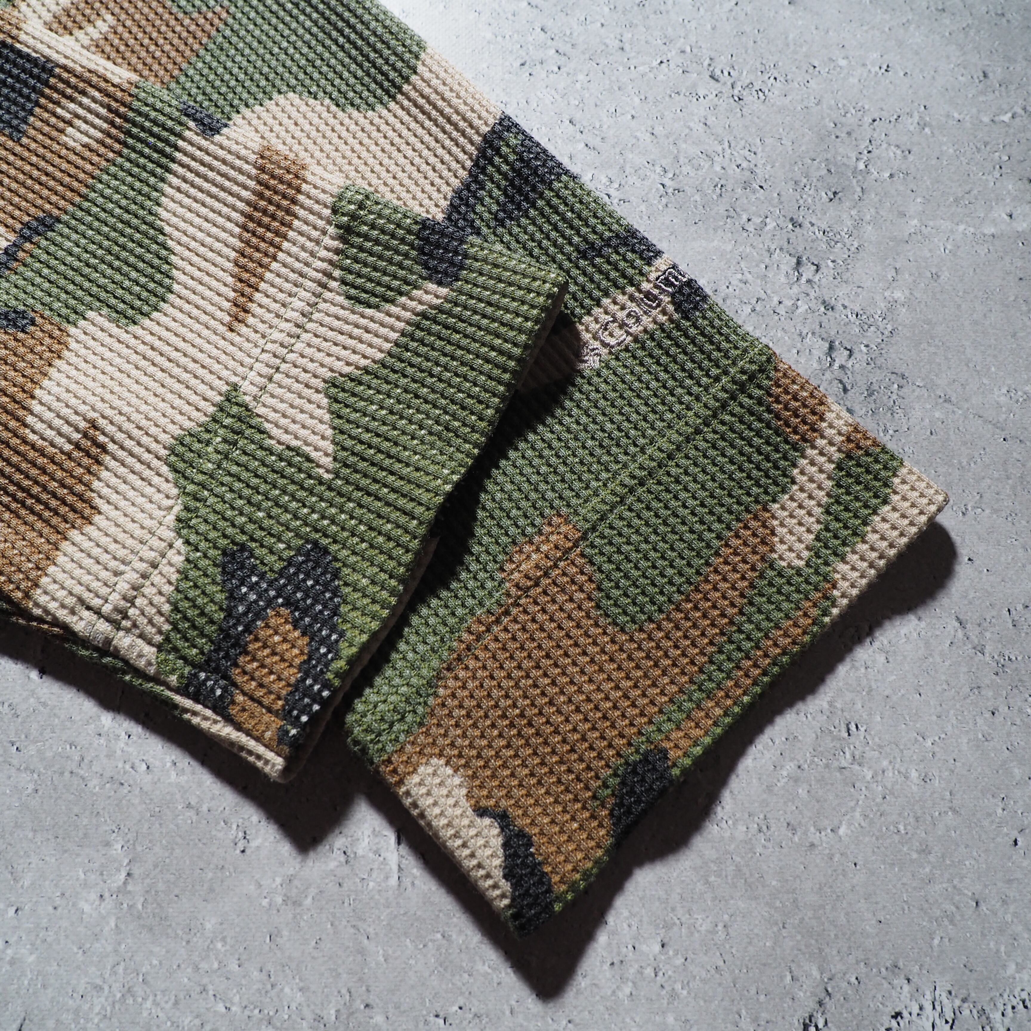 ” Columbia Titanium ” camouflage pattern thermal full zip Parker