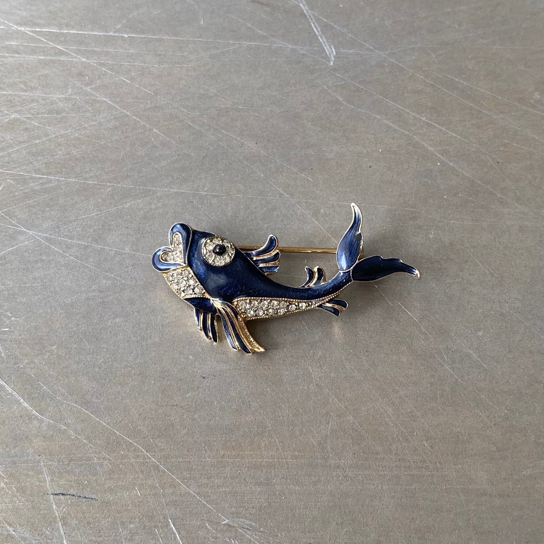 Vintage USA Freemason blue enameled Faith hope charity pin brooch