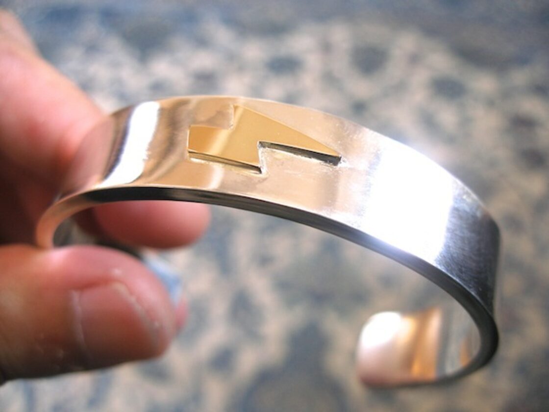 仁尾彫金『ゴールドサンダー平打バングル』ハンドメイド116 | Pay ID 