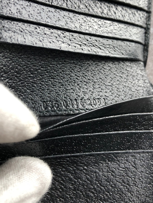 GUCCI グッチ 財布 ブラック Gモチーフ レザー 2つ折り vintage ヴィンテージ オールド 8y2ge6