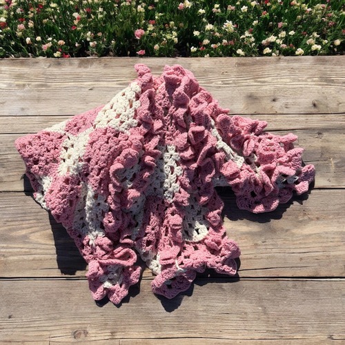 【blanket/rug】frill crochet blanket rug 約108㎝×約127㎝