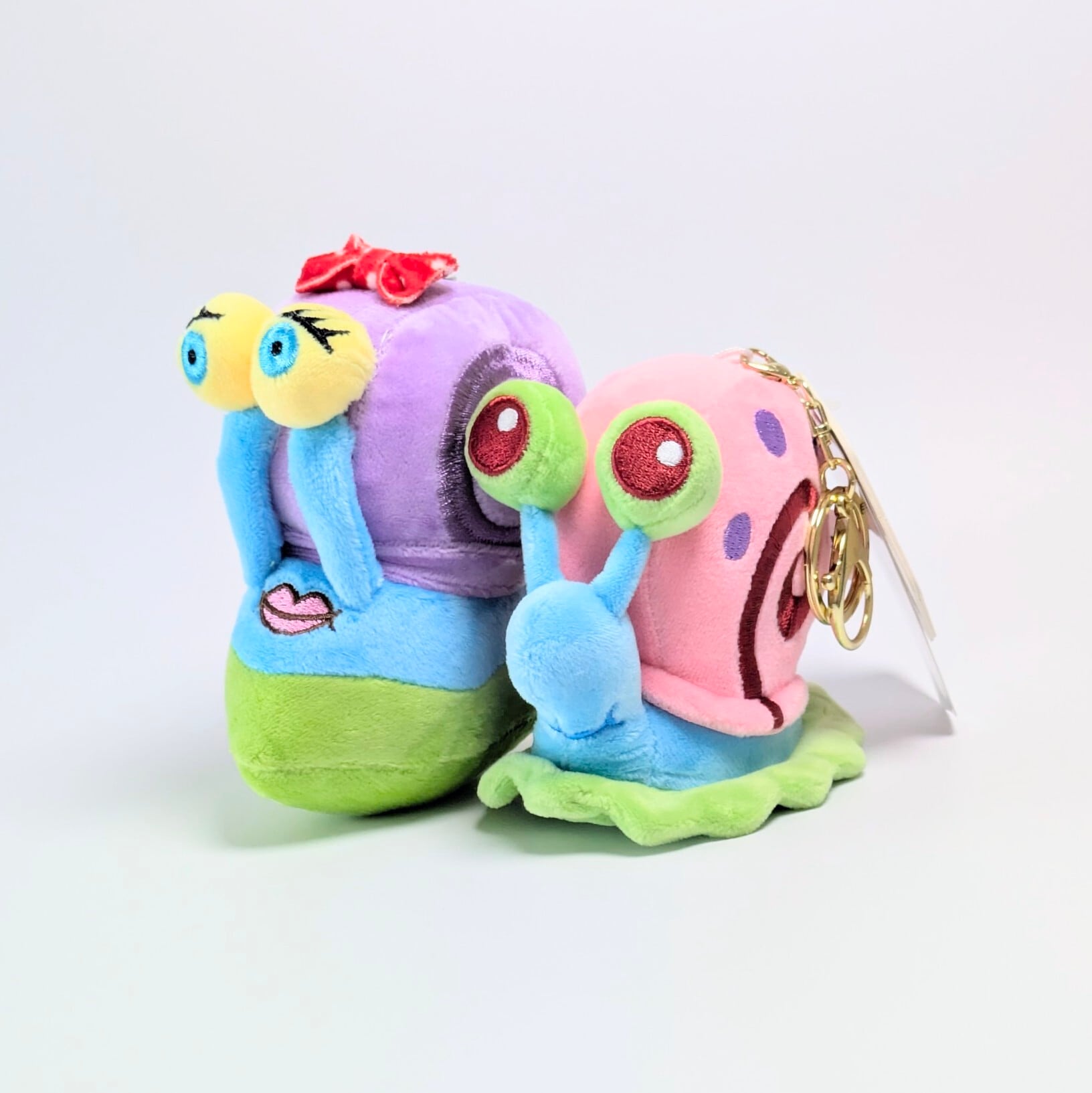 【 SpongeBob SquarePants ( スポンジボブ ) メアリー ( Mary the Snail ) / ぬいぐるみキーホルダー / プラッシュキーホルダー 〚アメリカン雑貨 アメトイ〛