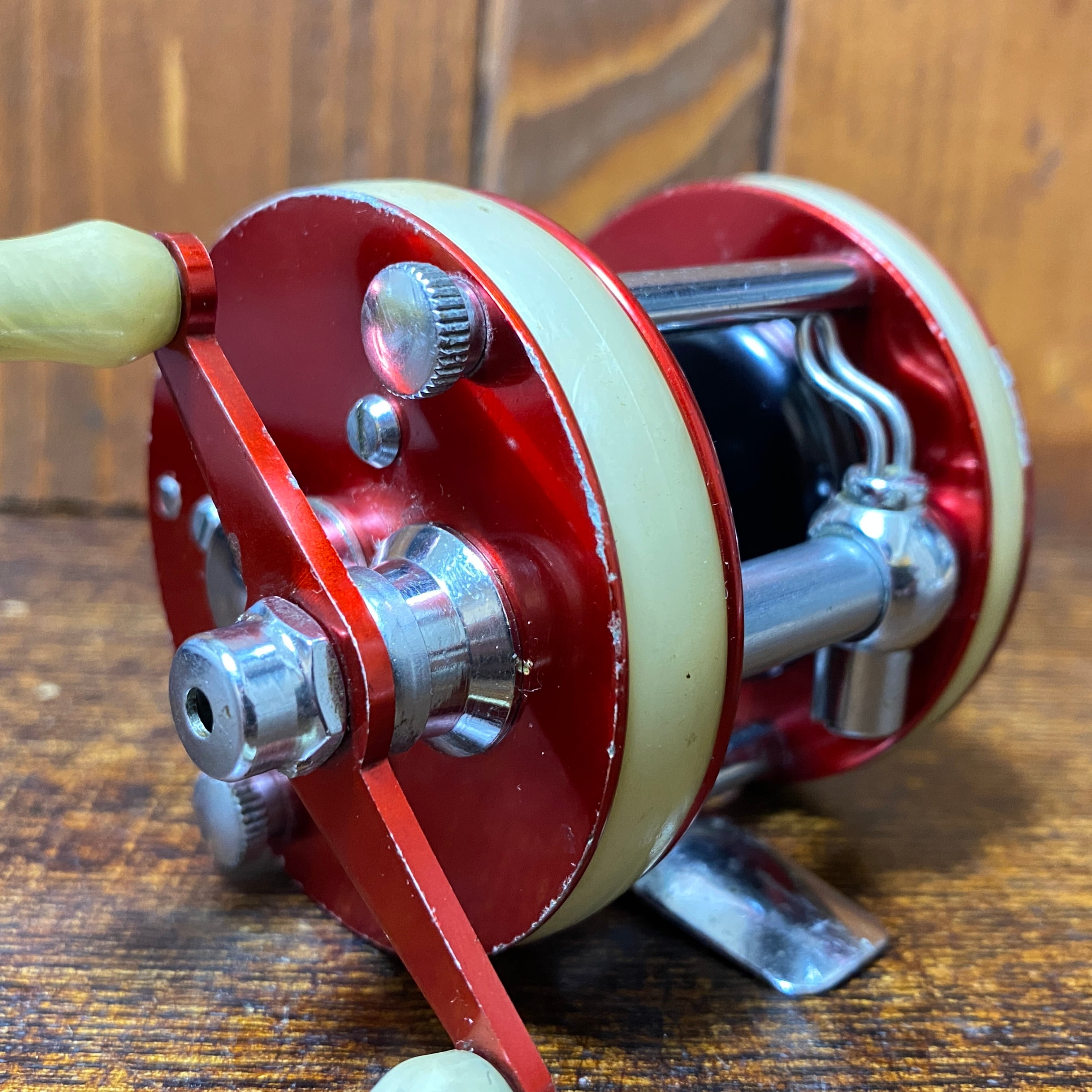 ABU Ambassadeur 2050 リール ABU Ambassadeur 2050 リール