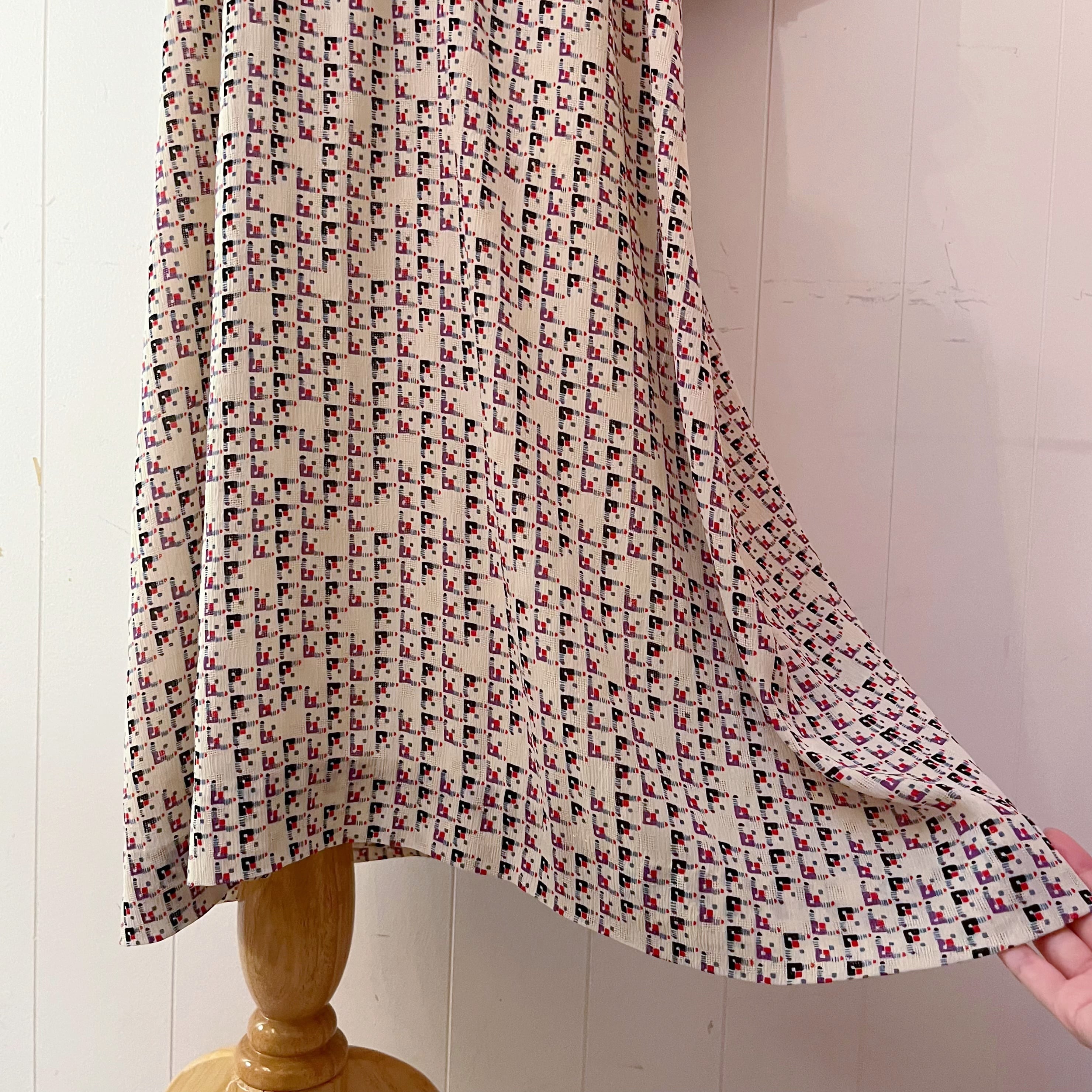 ivory mosaic pattern gather one-piece