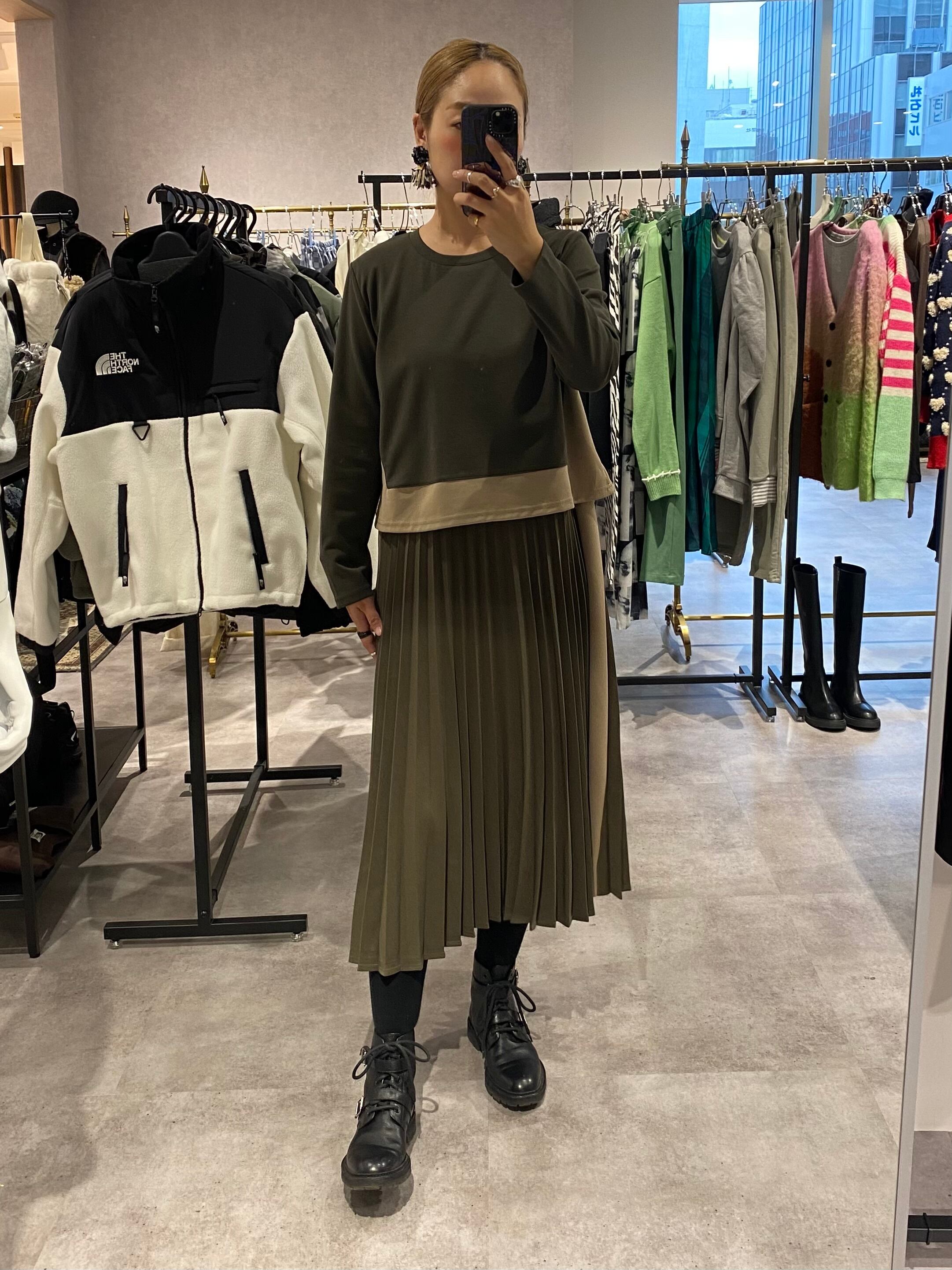 bi-color pleats one-piece