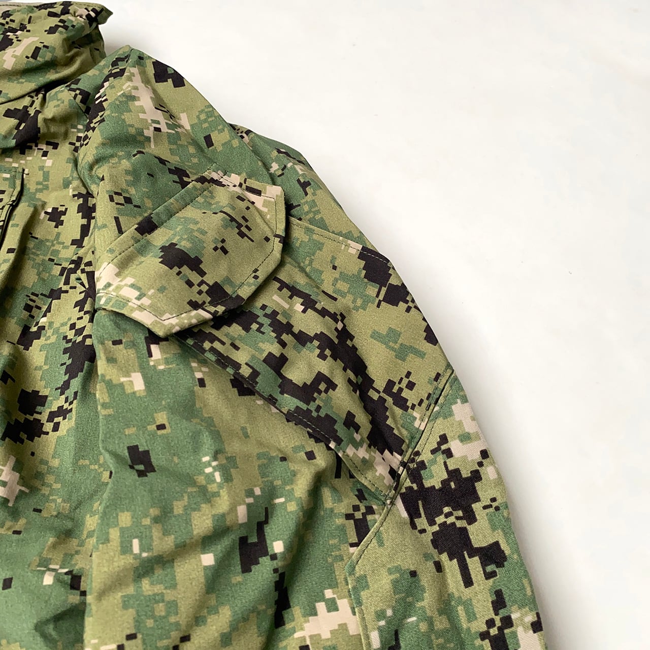 米軍実物US NAVYデジタルカモ迷彩ゴアテックス ミリタリージャケット
