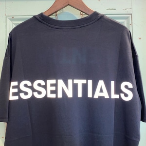 再販！ESSENTIALSエッセンシャルズリフレクター半袖Tシャツ￥12000＋tax