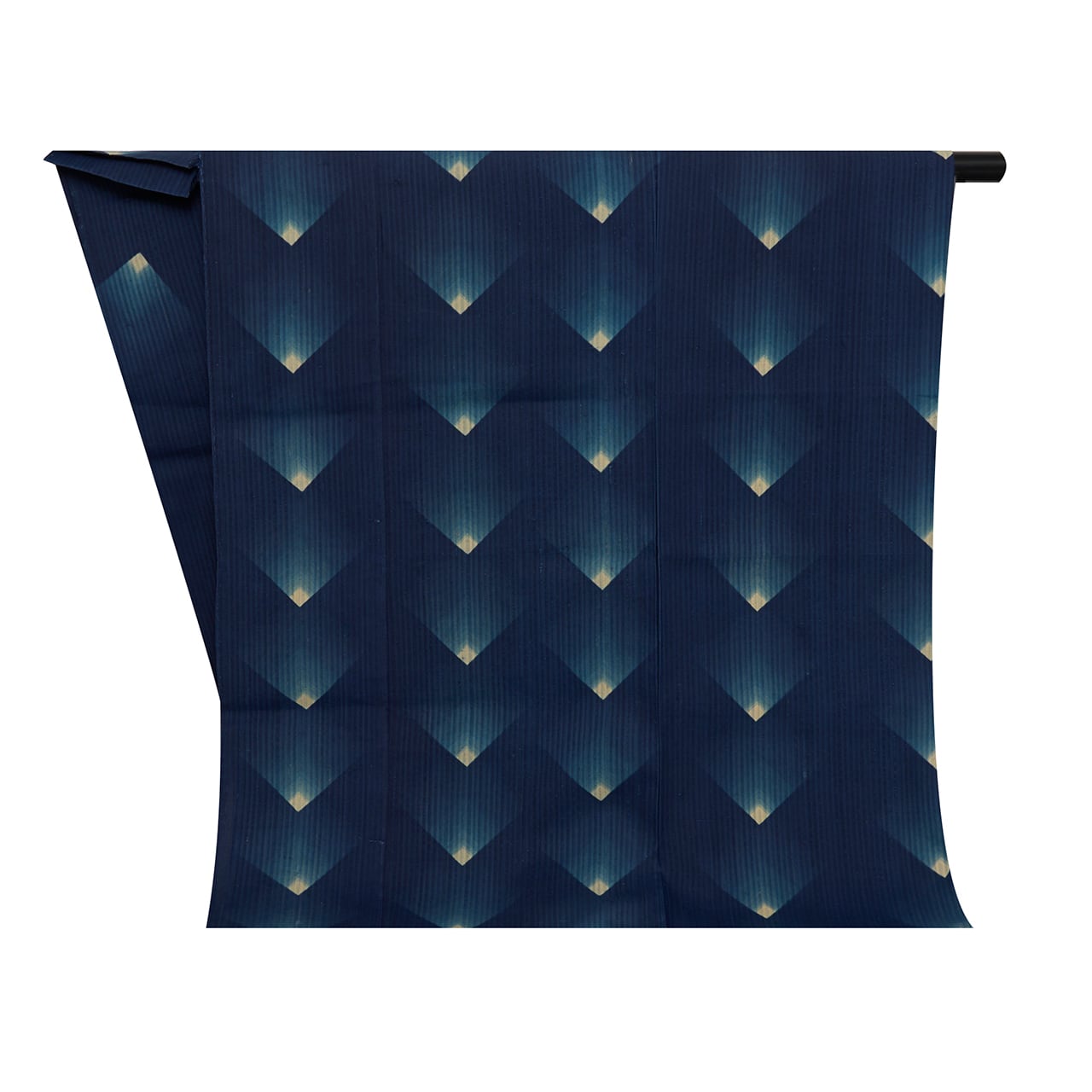 お仕立て無料】日本工芸会正会員 松原與七 「光彩」 繧繝彩色藍形染