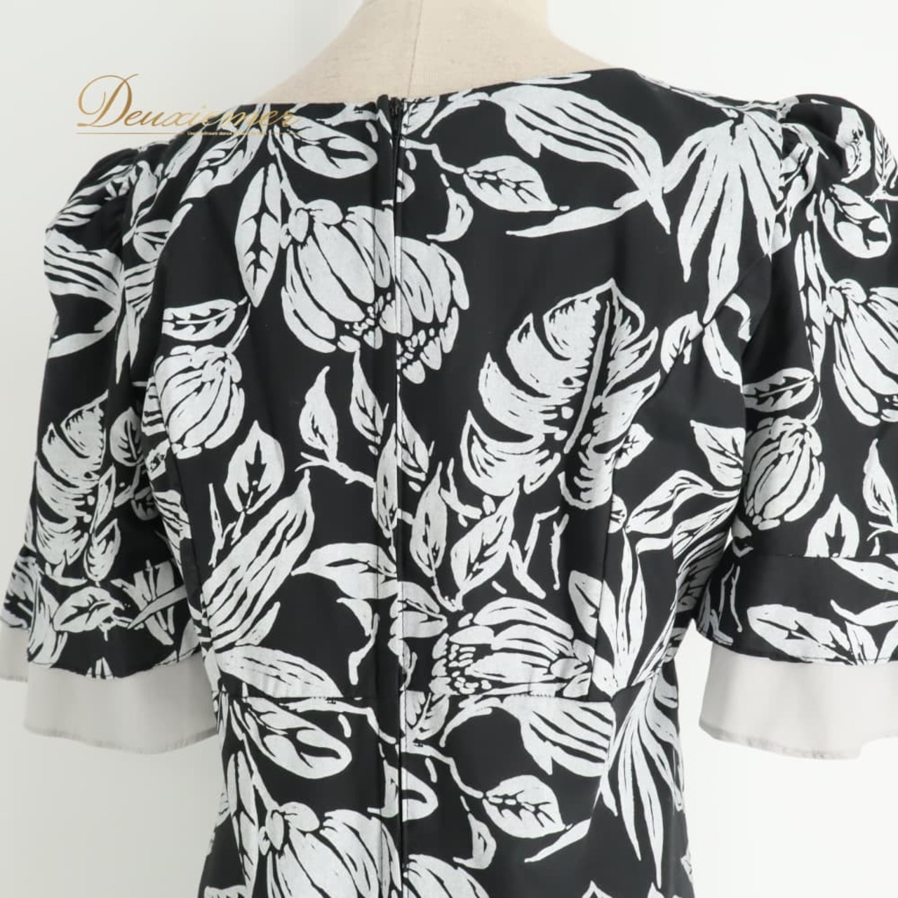 フラダンス 衣装 T&L MUUMUU FACTORY ムームーファクトリー ワンピース ドレス ブラック系 花柄 植物柄 ハワイアンプリント ハワイアン アロハ フラ ダンス レッスン 練習 黒 灰色 白 グレイ系 ホワイト系 ハワイアンダンス フリル モノトーン かわいい おしゃれ 上品 大人っぽい ハワイ製