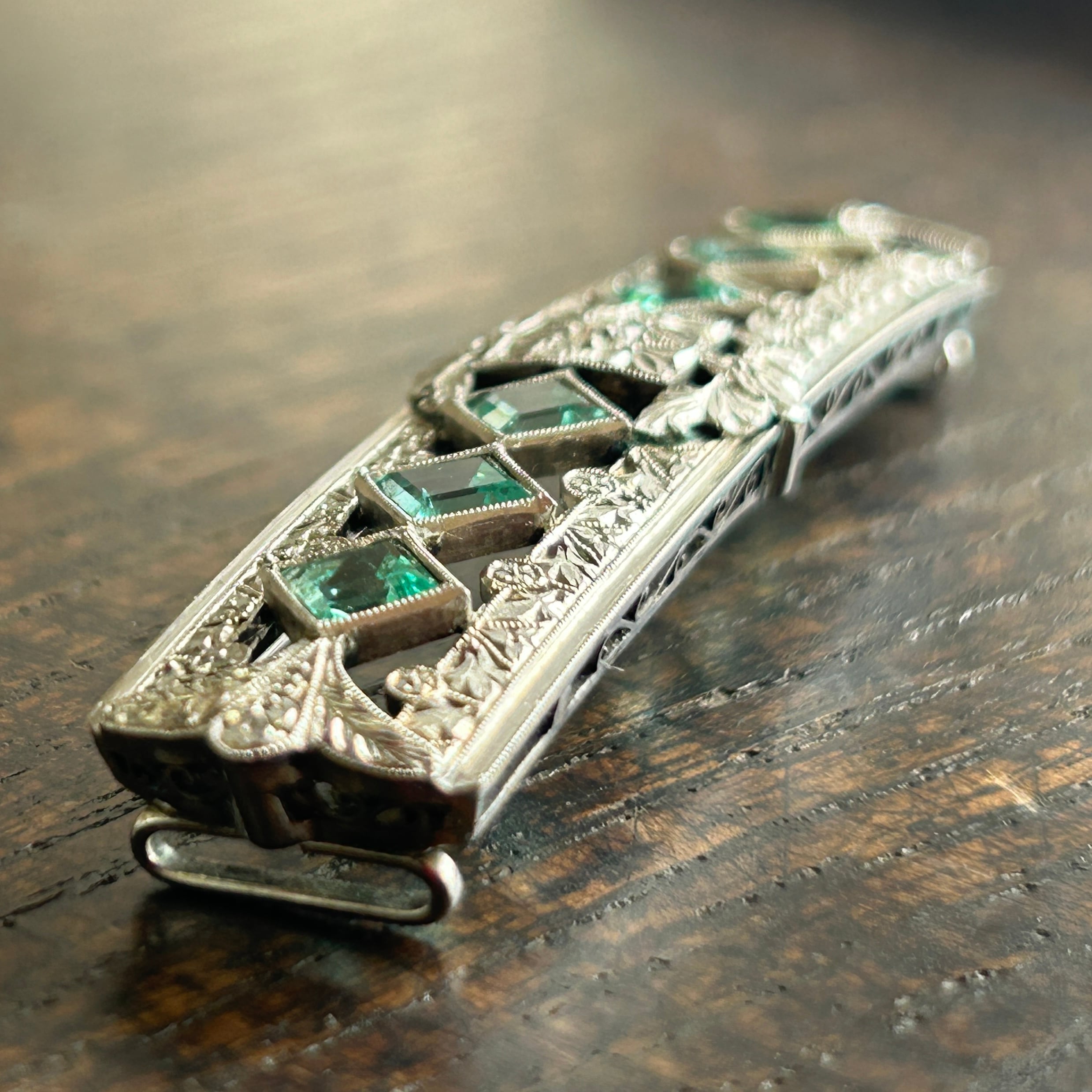 アンティーク　SPNに天然エメラルド.ダイヤの帯留め