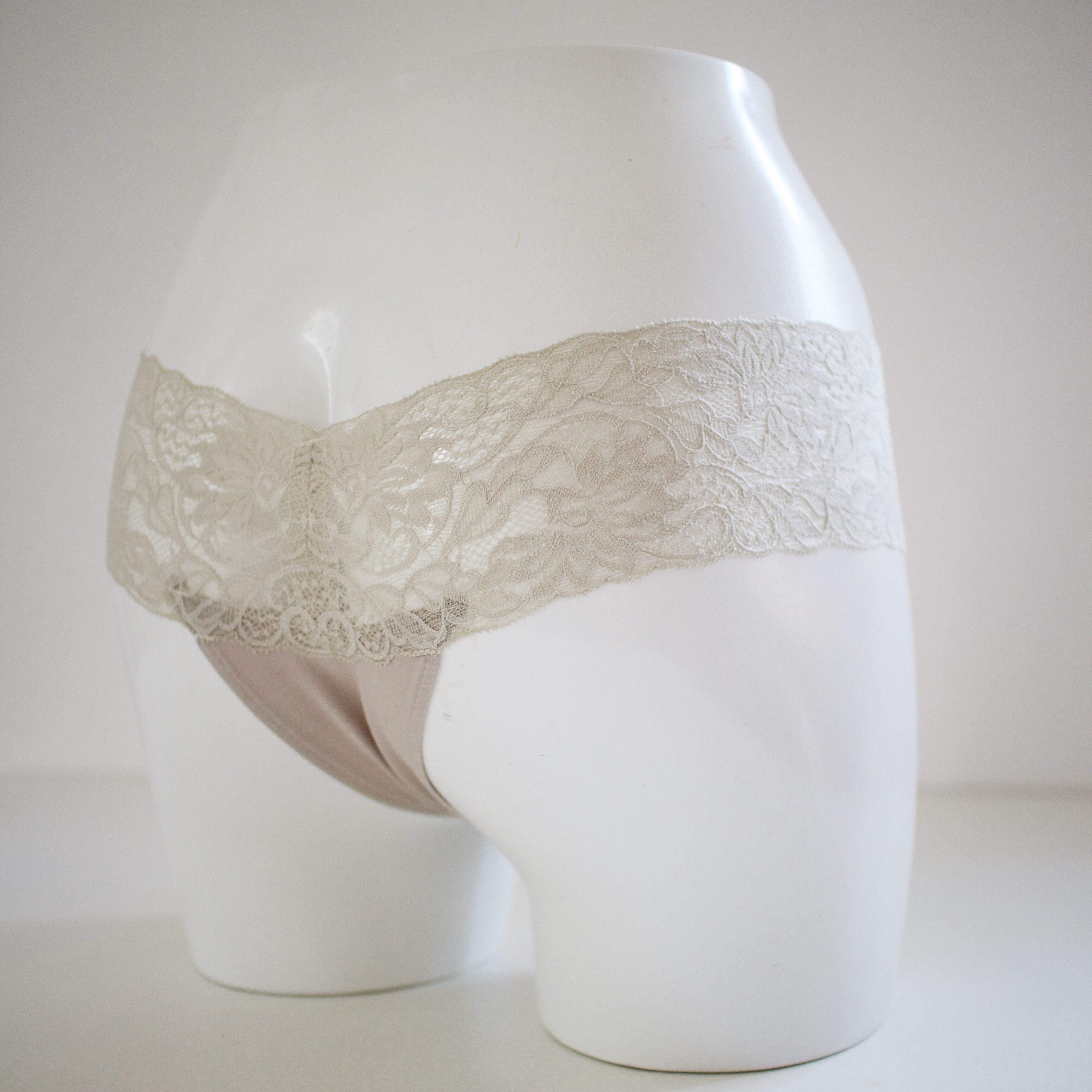 Punties* タンガタイプ <グレージュ>