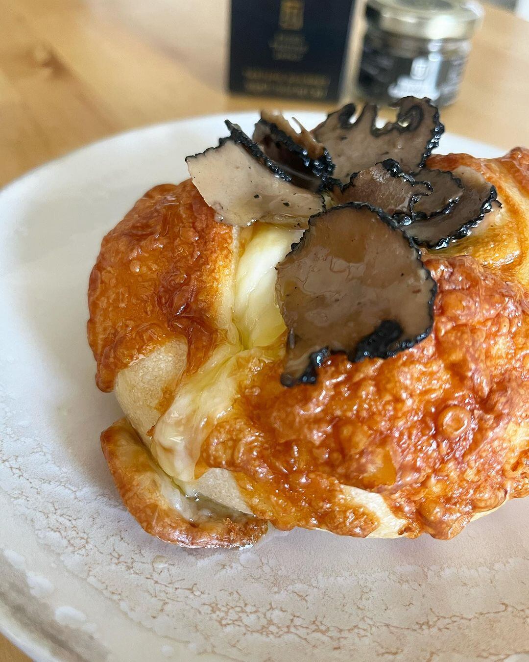 黒トリュフスライスのオイル漬け【桐箱入り】 | FRESH TRUFFLE JAPAN