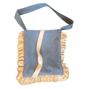square frill tote