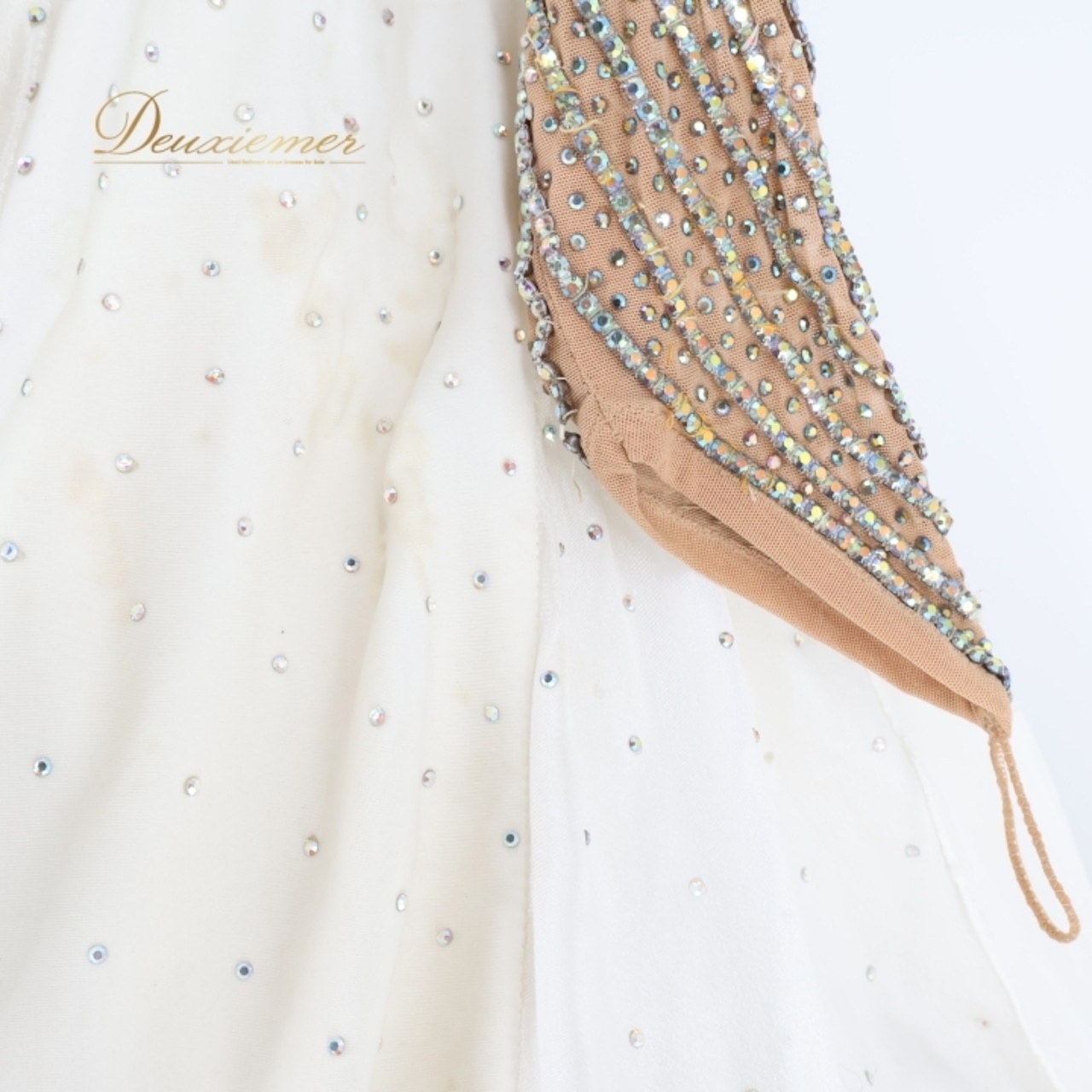 社交ダンス 衣装 クリスアン chrianne スタンダードドレス ワンピース ドレス スタンダード 白 フロート レース ゴージャス デモ 競技 ダンス パーティドレス パーティ イングランド製 発表会 ホワイト系 ストーン エレガント フォーマル おしゃれ かっこいい パフォーマンス用 高級感 競技会用