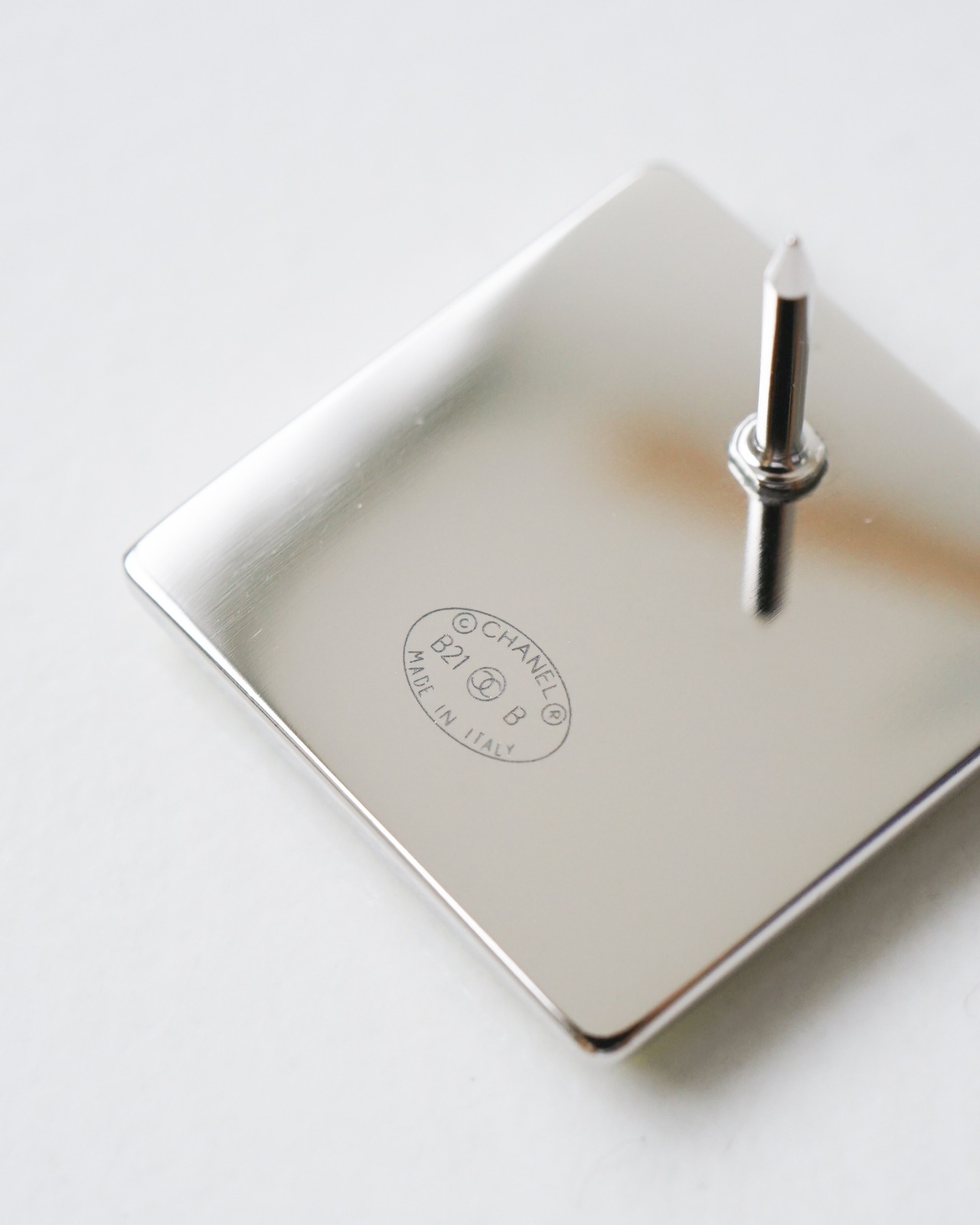 〈CHANEL〉Pin brooch 2021B