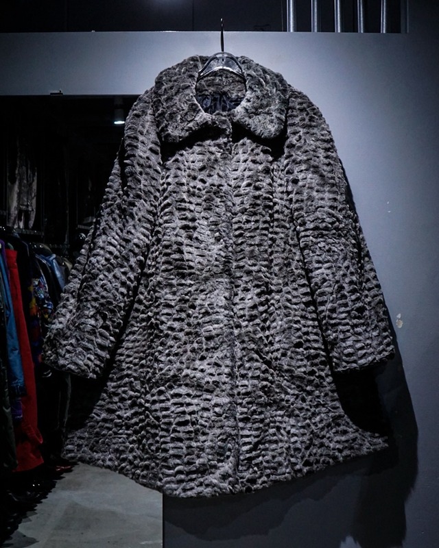 【add (C) vintage】Uneven Design Vintage Loose Faux Fur Coat