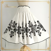 フラダンス 衣装 CoCoEmily ココエミリー パウスカート ホワイト系 ハワイアンプリント 花柄 植物柄 ハワイアン アロハ フラ ダンス レッスン 練習 ハワイアンダンス ブラック系 日本製 白 黒 モノトーン 華やか かわいい おしゃれ 上品 大人っぽい ダンス衣装 練習着 レッスンウェア