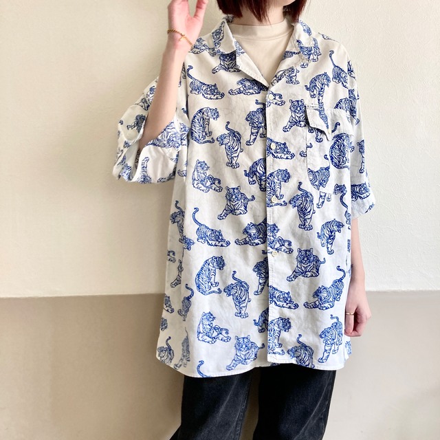 1990s Tiger Pattern Open Collar Shirt made in ITALY