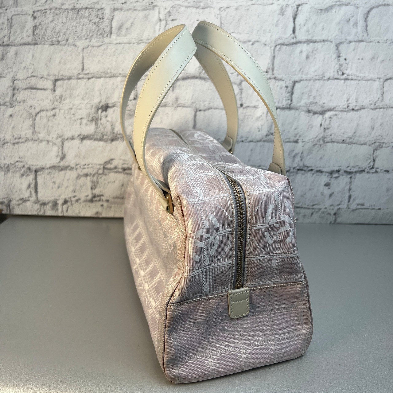 CHANEL シャネル ニュートラベル  キャンバス ハンドバッグ ピンク A-9352