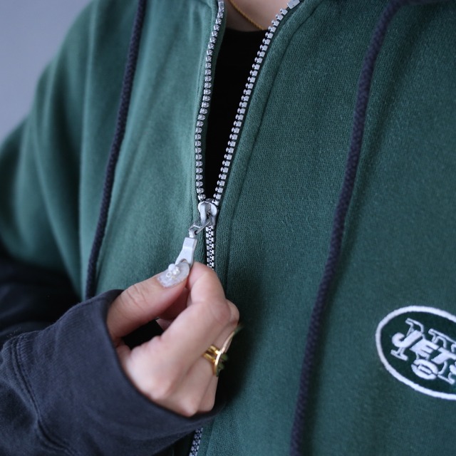 "NFL" New York Jets good bi-color over silhouette zip-up parka