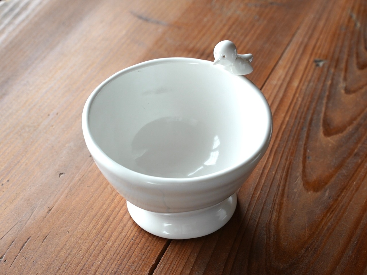 小鳥のとまった小さなカフェオレボウル