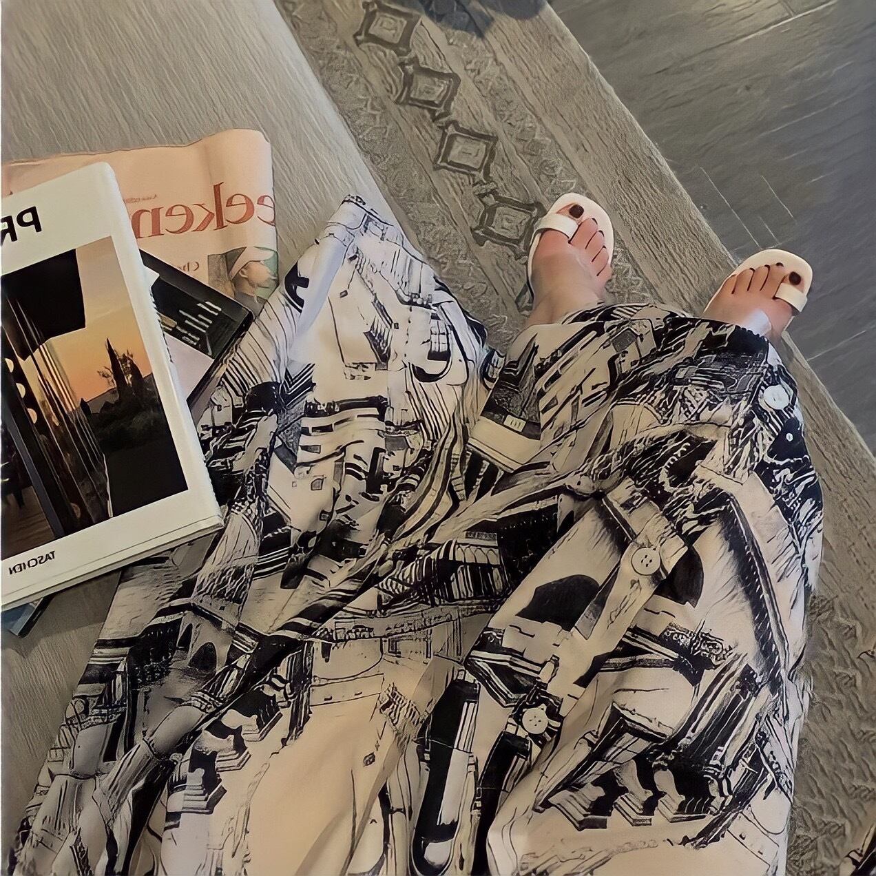 Monotone Retro Print Onepiece 539 Entire