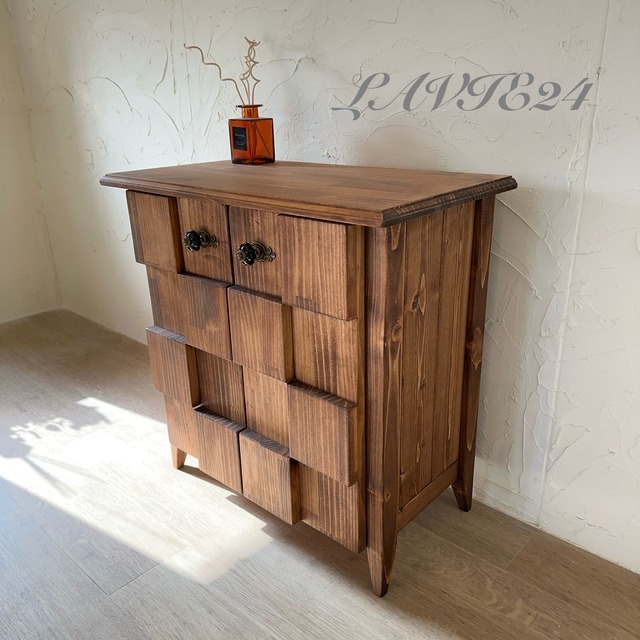 デザイン扉の  チェスト D おしゃれ 扉 1人暮らし テレビボード アンティーク ローテーブル と 相性○