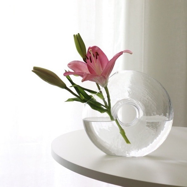 クリアドーナツ花瓶 フラワーベース 韓国インテリア 韓国雑貨 フラワーベース Nuance You 韓国インテリア 韓国ファッション 北欧インテリア 海外インポート品 通販shop クリアドーナツ花瓶 フラワーベース 韓国インテリア 韓国雑貨 フラワーベース Nuance You 韓国インテリア 韓国ファッション 北欧インテリア 海外インポート品 通販shop