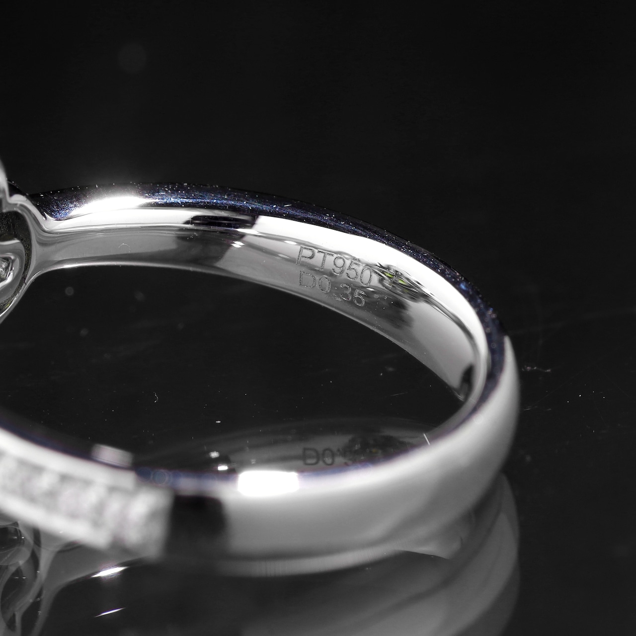 ミステリーセッティング デマントイドガーネット リング Pt950 / 0.460ct / DA 0.350ct